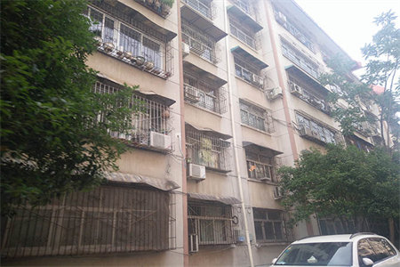 龙都宝龙庄园3室1厅1卫51万91m2出售